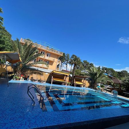 Hotel George Ureki Bagian luar foto